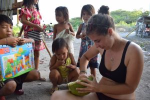 Filipinas_local_viaje_grupo_aletas_en_la_mochila