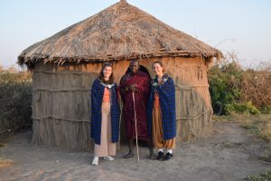 Tanzania_1ed_viaje_en_grupo_aletasenlamochila_cascada_Maasai_2