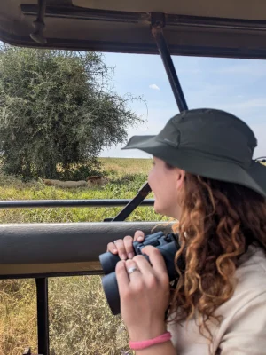 Tanzania leon prismaticos